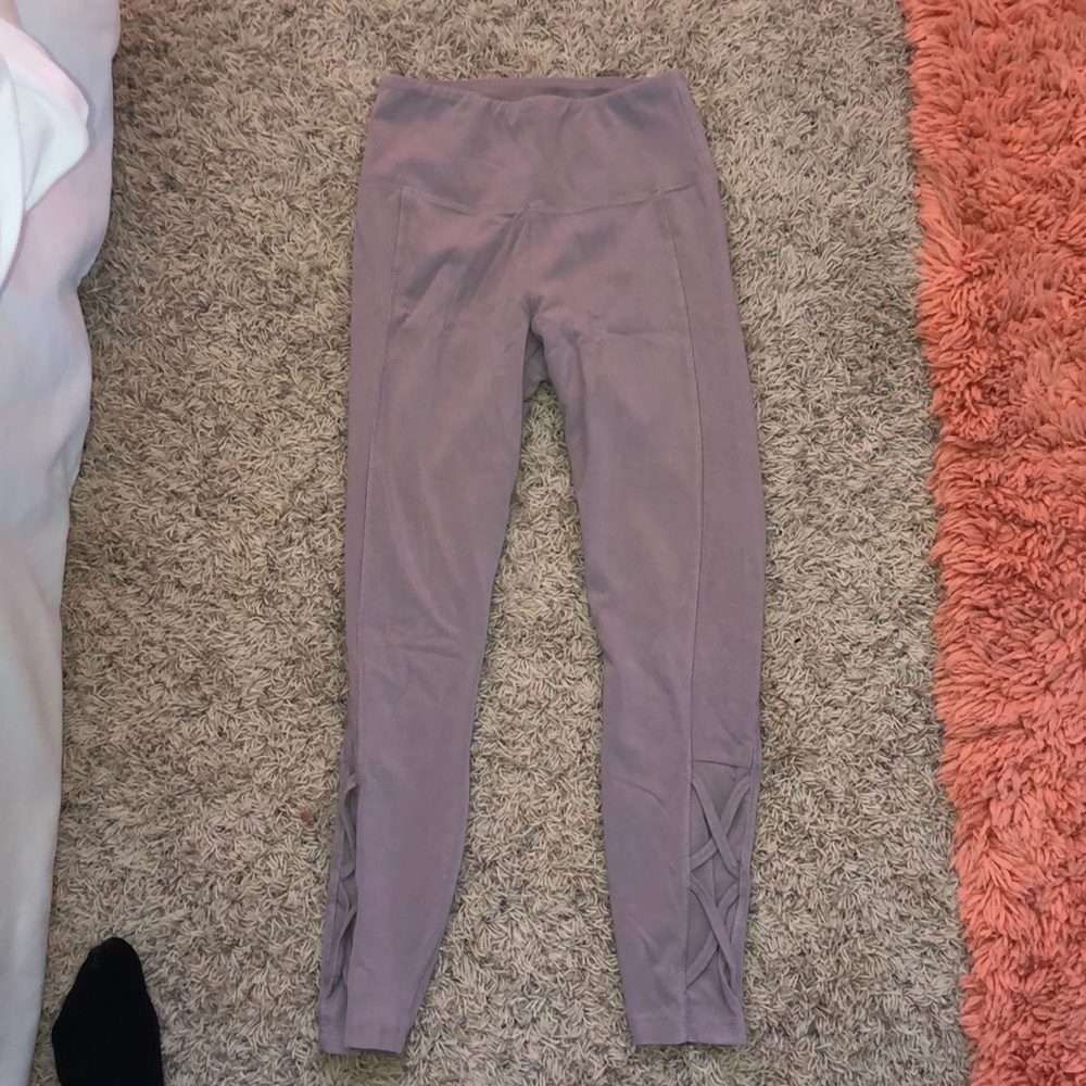 Light purple leggings